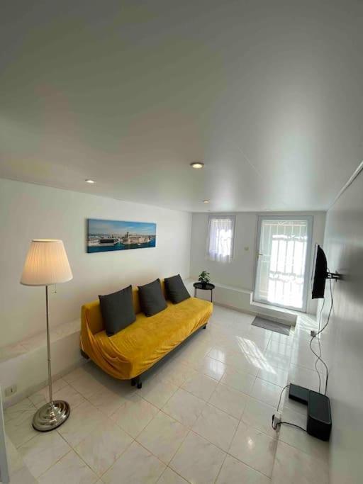 T2 Avec Jardin Et Piscine Privee Apartment Velaux Екстериор снимка