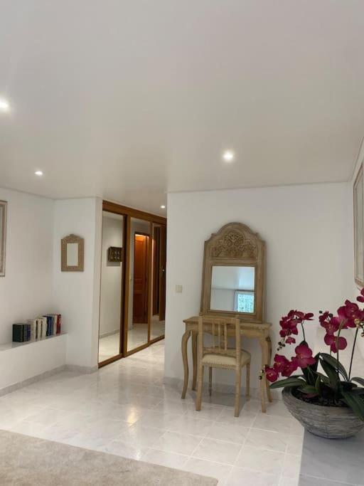T2 Avec Jardin Et Piscine Privee Apartment Velaux Екстериор снимка